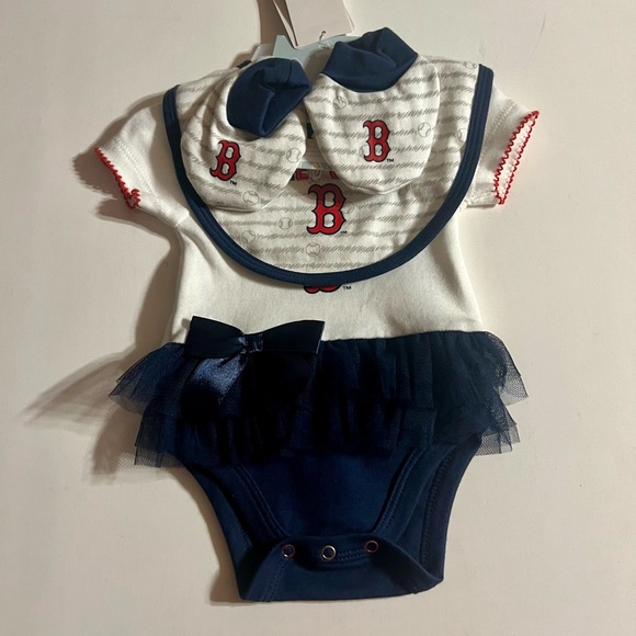 Boston Red Sox Baby girl Newborn Gift Set Boston Baseball tutuOnesie/Booties/Bib - Picture 1 of 5